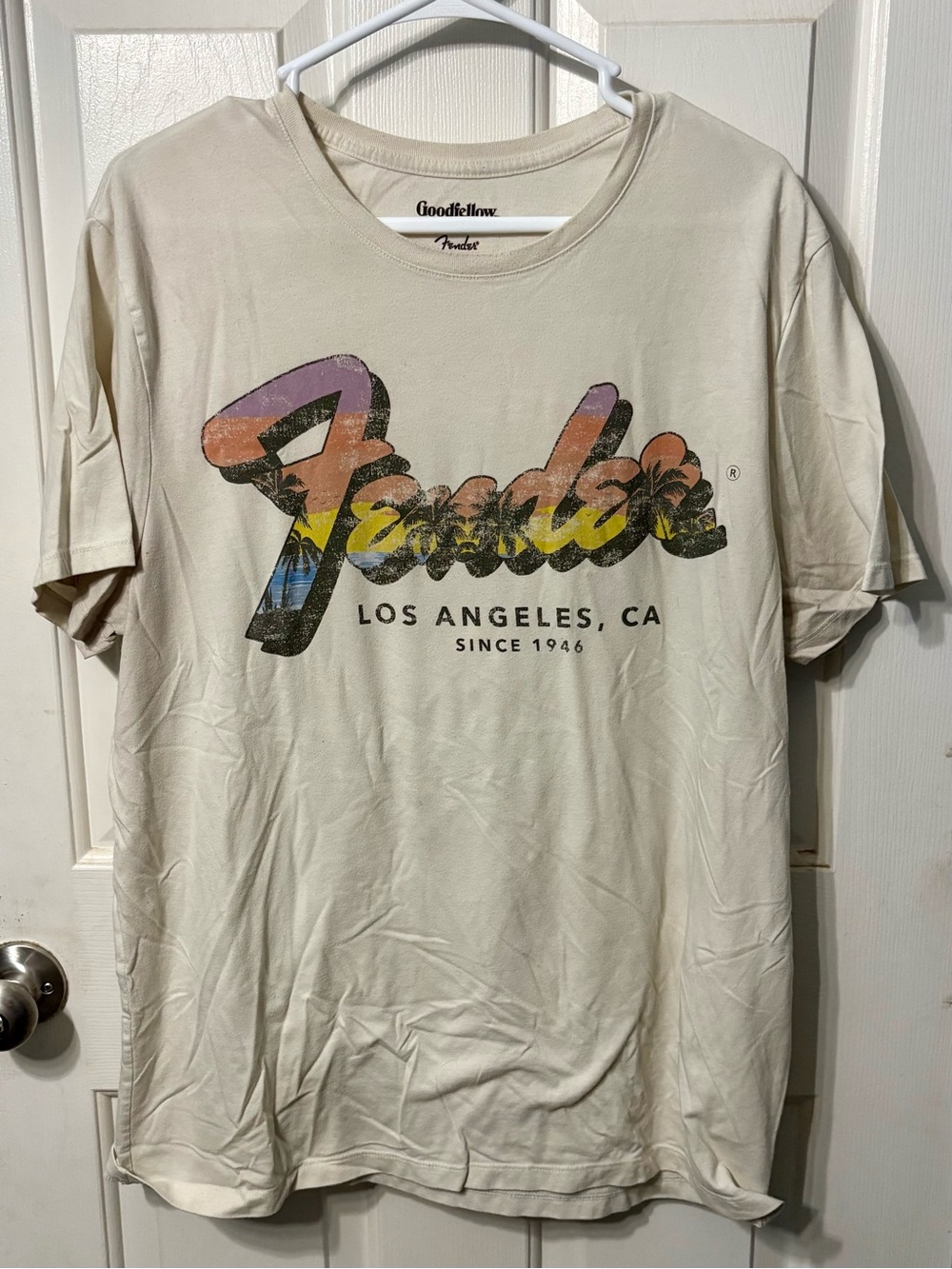 Fender Cream Short-Sleeve Logo Tee with Sunset Graphic